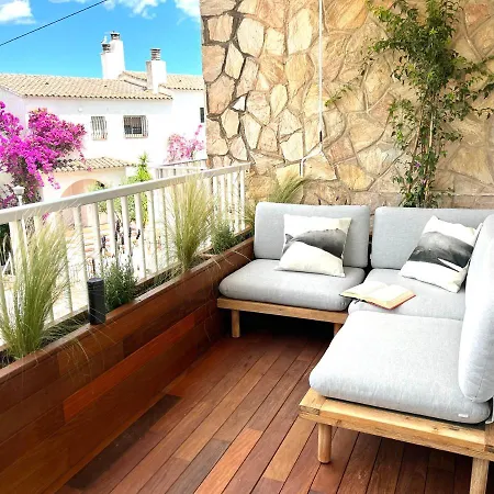 Seaport Apartment *